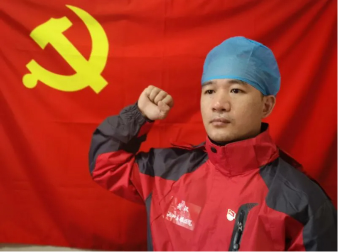 【永远跟党走】 我是一块砖，哪里需要往哪搬——记重症医学科二区副主任刘品晶