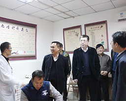 医院新一届领导班子到空港院区亲切慰问并召开现场办公会
