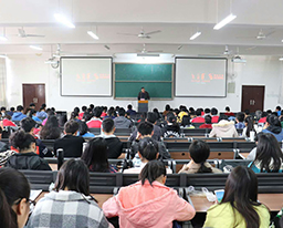 男性科主任杨文涛教授赴广西中医药大学仙葫校区做艾滋病防治知识讲座