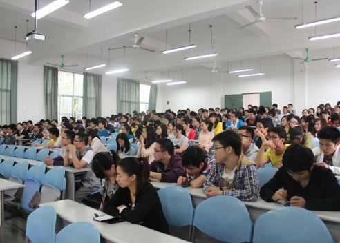 瑞康临床医学院开展以青年梦托起中国梦之2014届毕业生离校教育活动