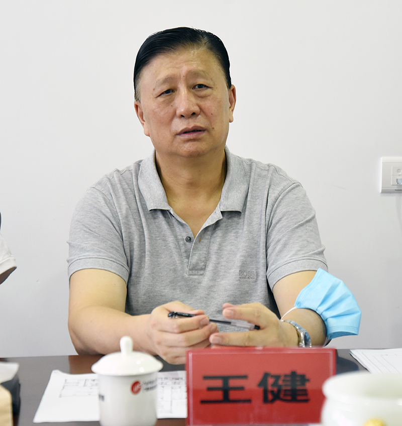 王健web.jpg