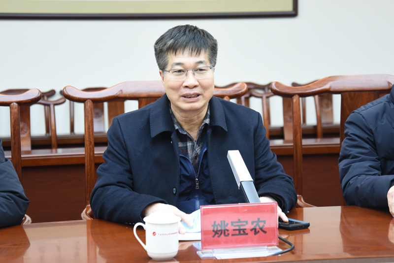 3书记介绍钦州中医医院基本情况.jpg