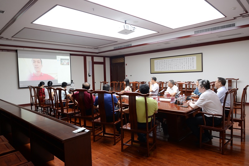 云端相聚 共庆医师节——我院领导视频连线慰问抗疫医疗队队员