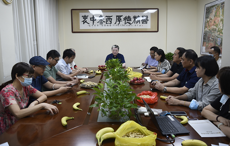 1座谈会现场.jpg