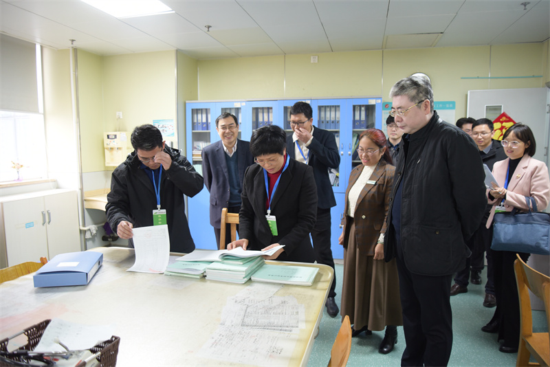 学校副校长钟宏桃带队到我院开展2025年春季学期开学工作检查