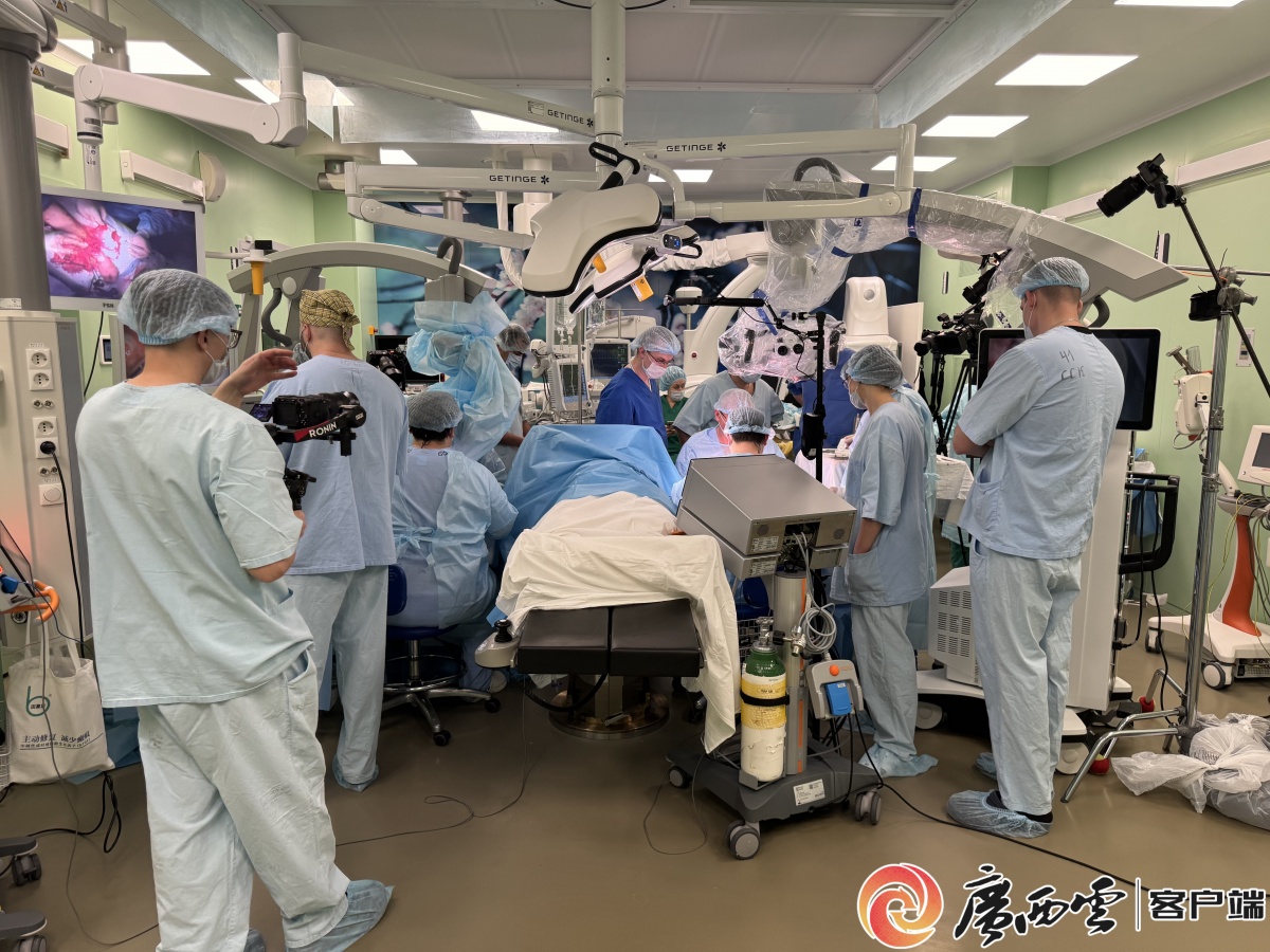 【广西新闻网】点赞！中俄医疗团队共同完成俄罗斯首例双手异体移植手术